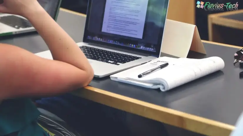 recomandare laptop pentru scoala online 2024