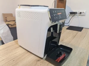 poză espressor lateral philips seria 4300